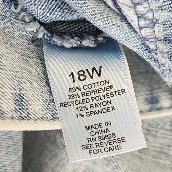 LOGO Lori Goldstein Jasper Vest NWT Womens 18 Blue Denim Jacket Frayed Detail - Picture 7 of 9